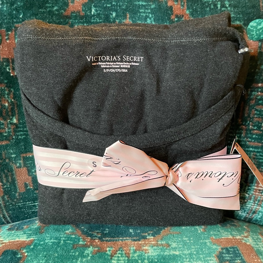 Victoria’s Secret The Cozy Jogger PJ Set, Size Small black nwt